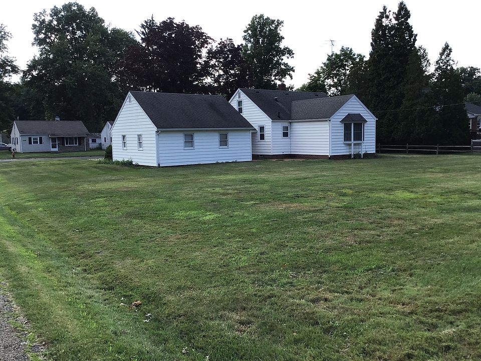 2nd image of 2182 Federal Ave