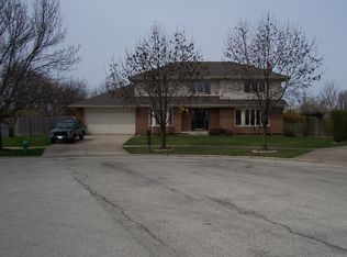 10 Mayfair Ct, Lemont, IL 60439