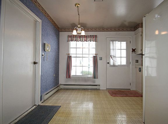 4th image of 7512 Channahon Ct