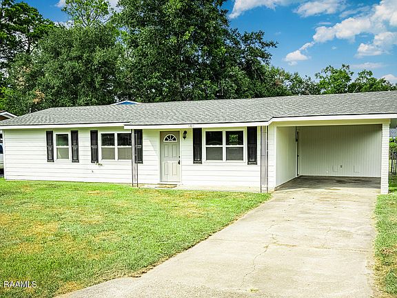 3rd image of 705 Genevieve Dr