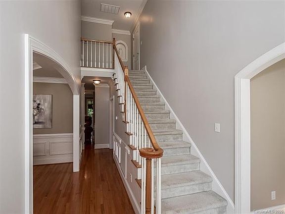 4th image of 6714 Thornton Oaks Ct