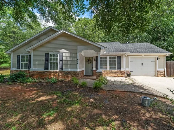 606 Blossom Branch Rd, Piedmont, SC 29673