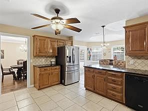 4th image of 816 Autumn Lake Dr