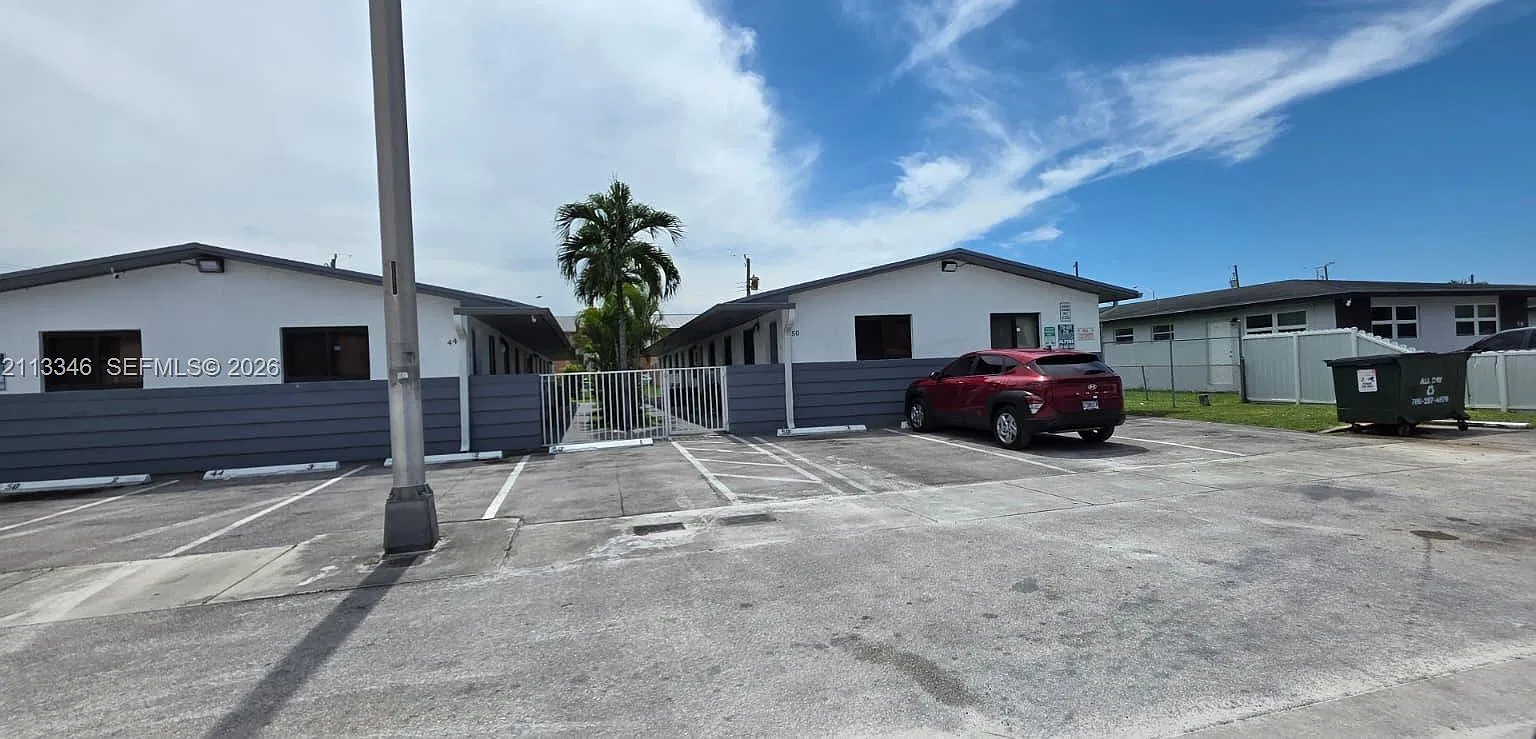 1 bed, 1.0 bath, $1,700 — Photo 1