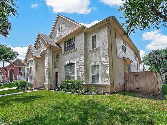 2nd image of 2002 Thorncrest Ct