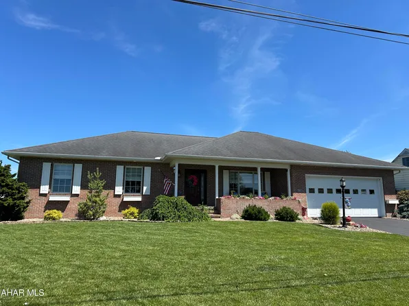 511 Hershberger St, Martinsburg, PA 16662
