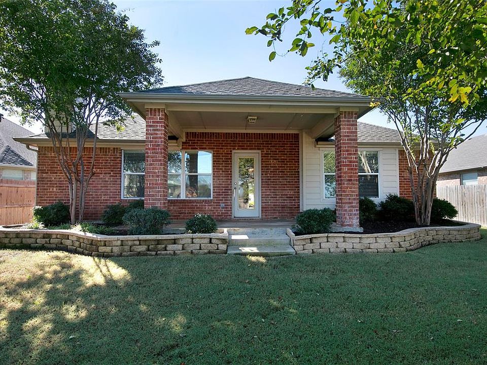 1st image of 4008 Vista Greens Dr