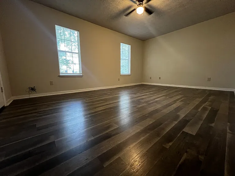 6617 Meadow Green Cir — Photo 11