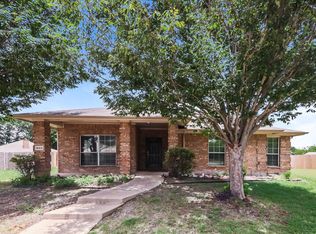 1603 Venus Dr E, Lancaster, TX 75134