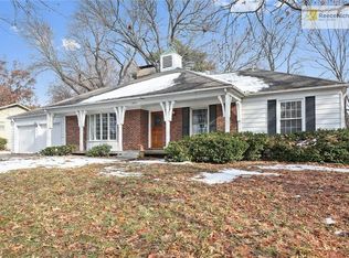 8513 Ward Pkwy, Kansas City, MO 64114