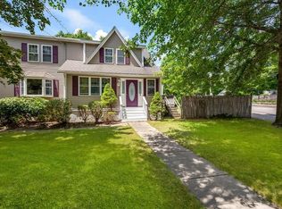 3 Willow St, Reading, MA 01867