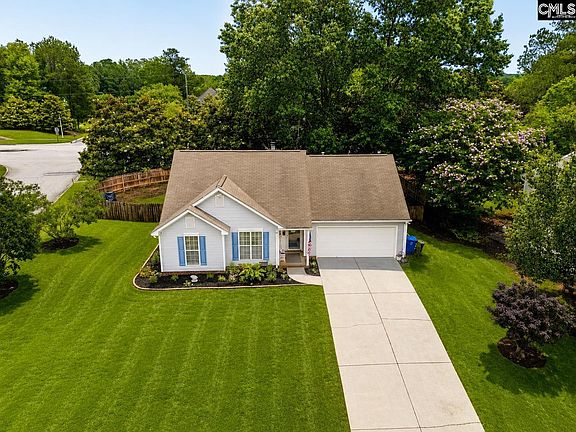 4th image of 1 Cedar Field Ct