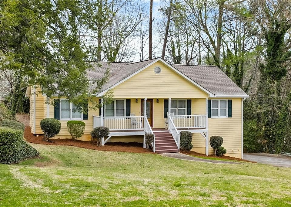 1st image of 621 Embry Ln NE