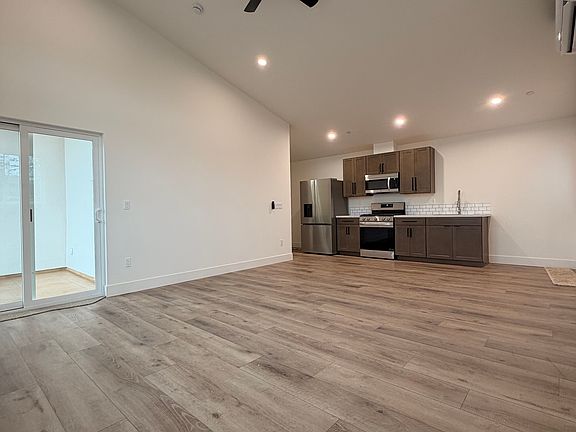 4th image of 3249 Baron Ct #B