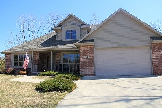 1st image of 226 Brookwood Dr