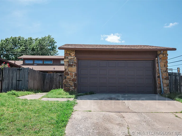 5104 S 75th East Ave — Photo 1