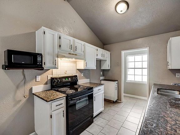 4th image of 6009 Dooley Dr