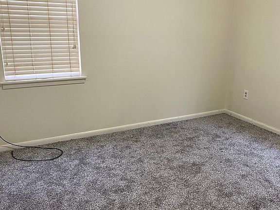 2nd image of 4513 Birdwell Ln