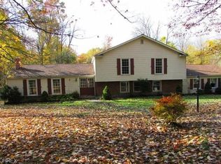 8529 Silvercreek Dr, Novelty, OH 44072