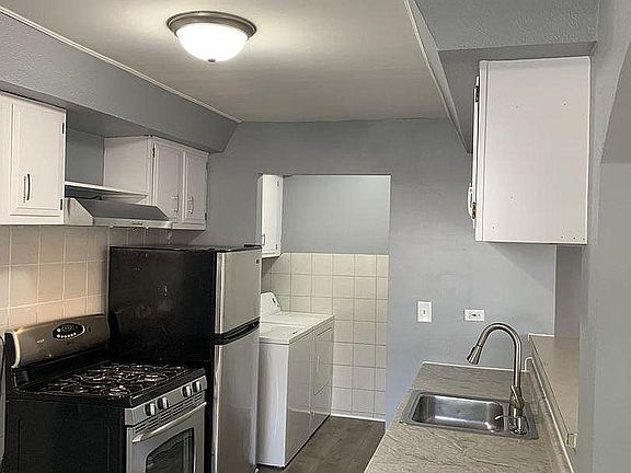 4th image of 1286 Prairie Ave Unit B