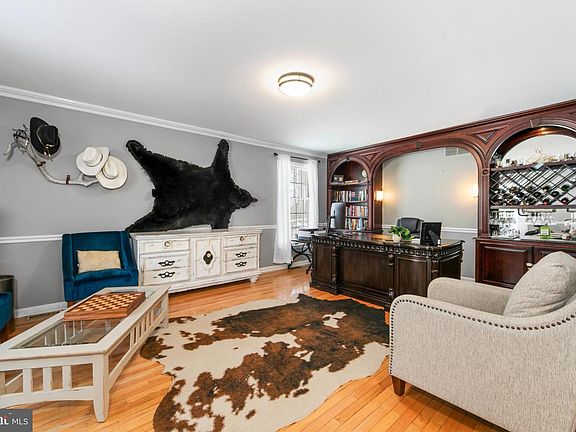 2nd image of 4 Allen Ct