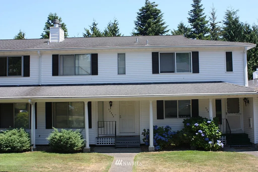 32442 2 Place S photo 1