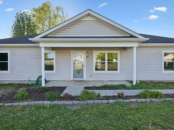 5th image of 205 Saddlewood Dr