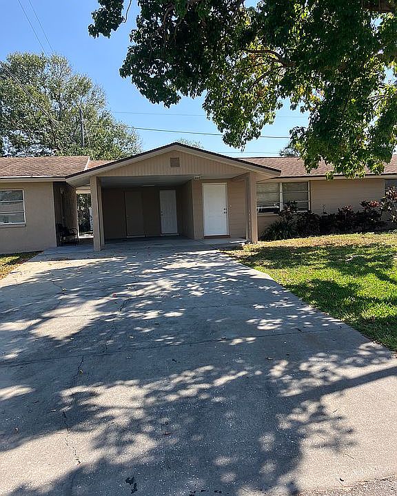 Rehab 2/1 with county water.