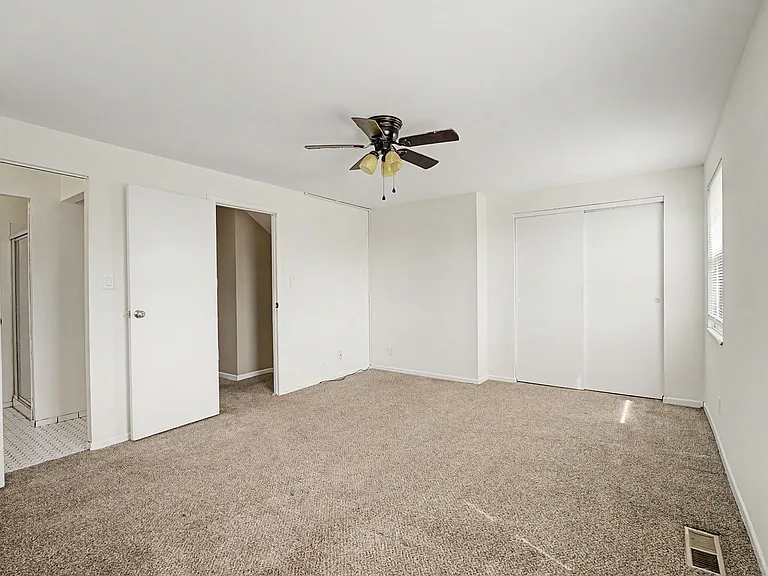 1406 Old Town Ct — Photo 24