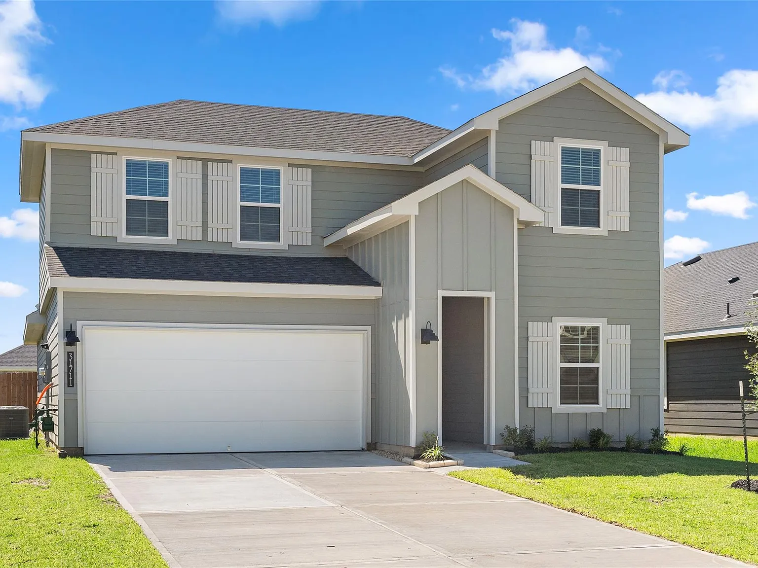 4 bed, 3.0 bath, 2276 sqft, $2,300 — Photo 2