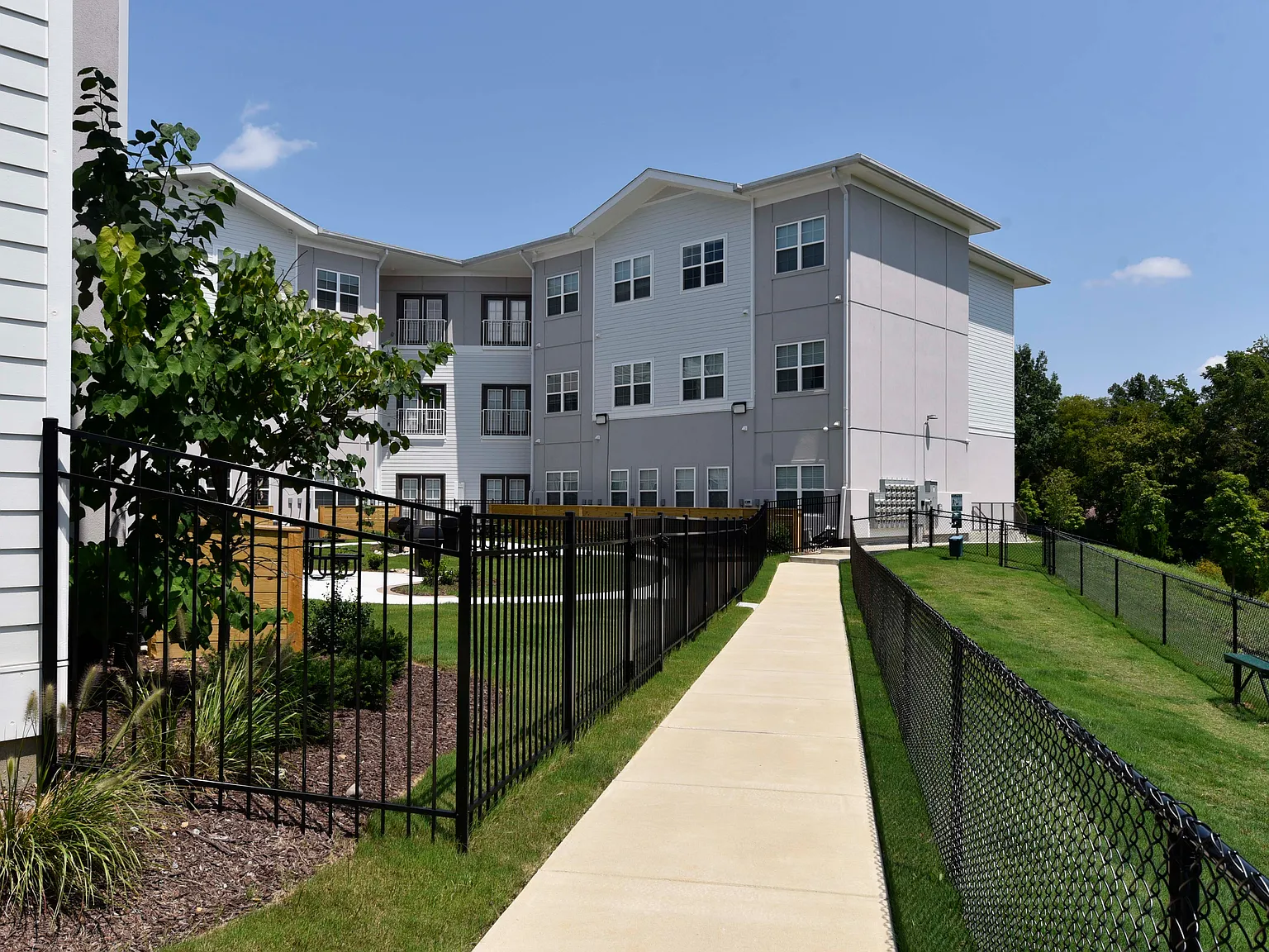 Lofts at Hillson — Photo 3