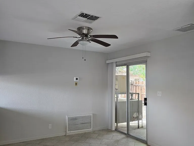 832 Commercial Ave #A & B — Photo 18