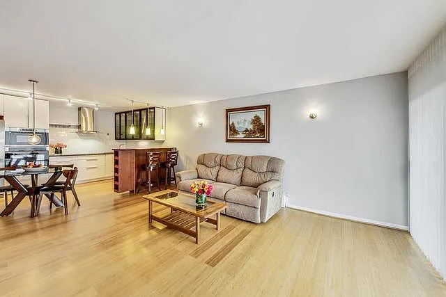 16 E Old Willow Rd #431S — Photo 5