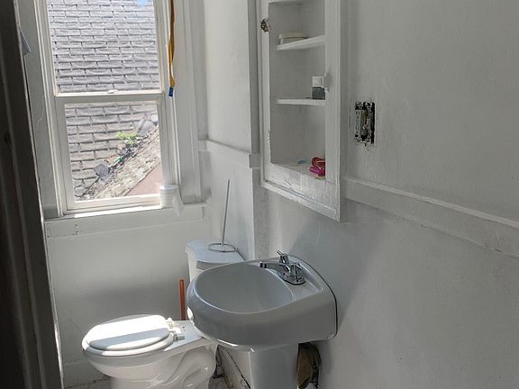 3rd image of 16846 Santa Rosa Dr