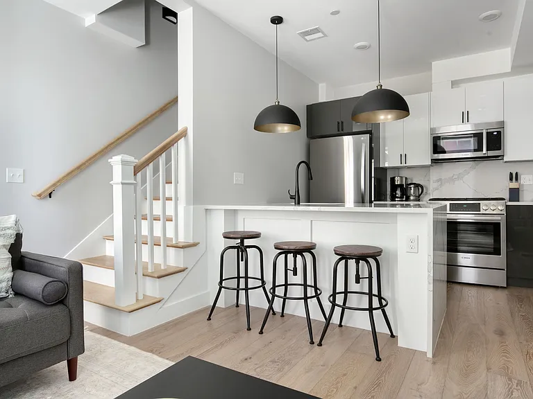 300 Somerville Ave #C — Photo 1