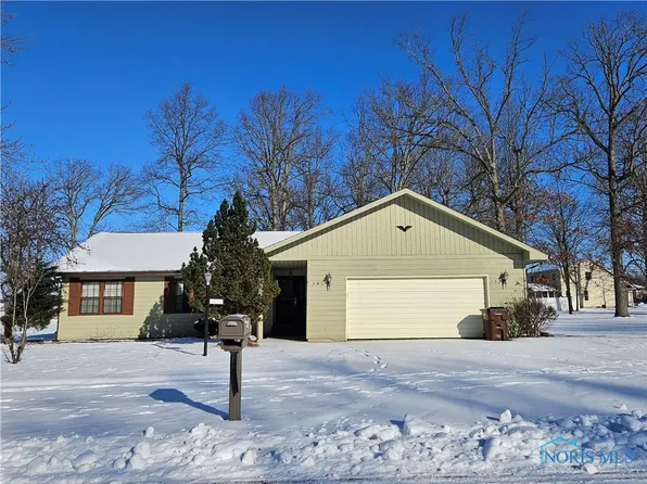 342 Blanchard Dr, Defiance, OH 43512