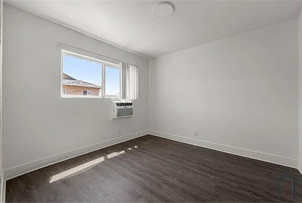 14626 Blythe St #10 — Photo 12