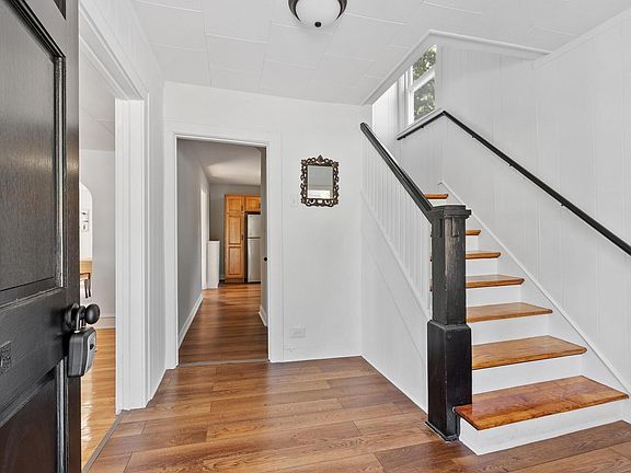 4th image of 567 Milk St