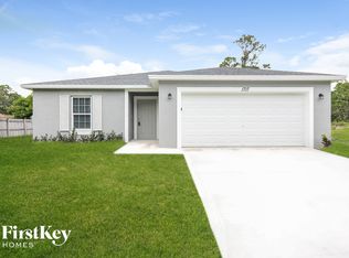 1717 SW Millikin Ave, Pt Saint Lucie, FL 34953