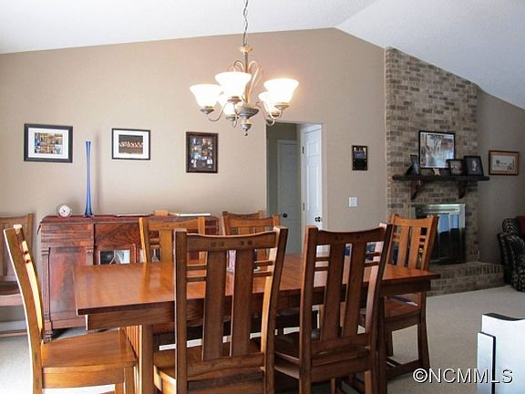 3rd image of 315 Melissa Way