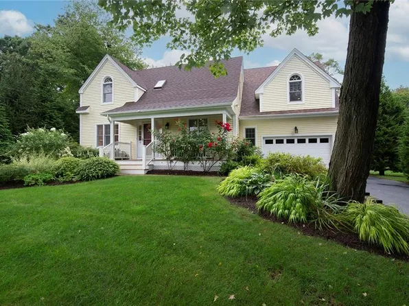 12 Brown Dr, Westerly, RI 02891