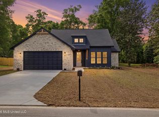 11080 Shorecrest Rd, Biloxi, MS 39532