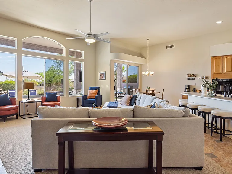 4577 E Buckhorn Trl — Photo 10