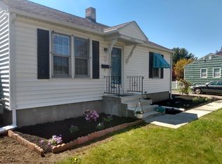 464 Westfield Rd, Holyoke, MA 01040