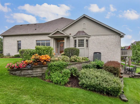 3709 Ridge Pointe Dr, Geneva, IL 60134