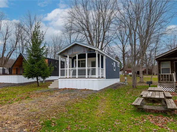 7150 Garner Rd #3, Wolcott, NY 14590