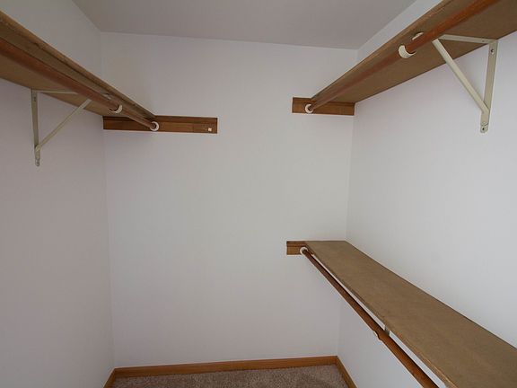 3rd image of 10420 Circle Dr APT 33B