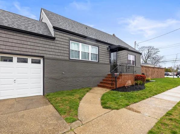 210 Parker Avenue, West Hempstead, NY 11552