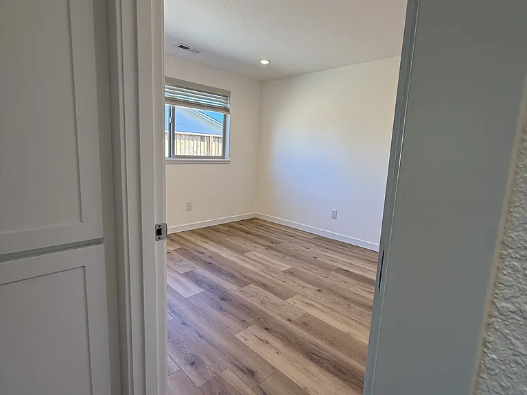 2853 Tahitian Ave — Photo 20