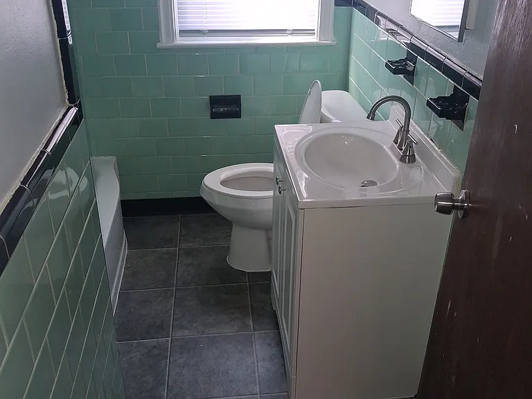 18259 Rosemont Ave — Photo 7
